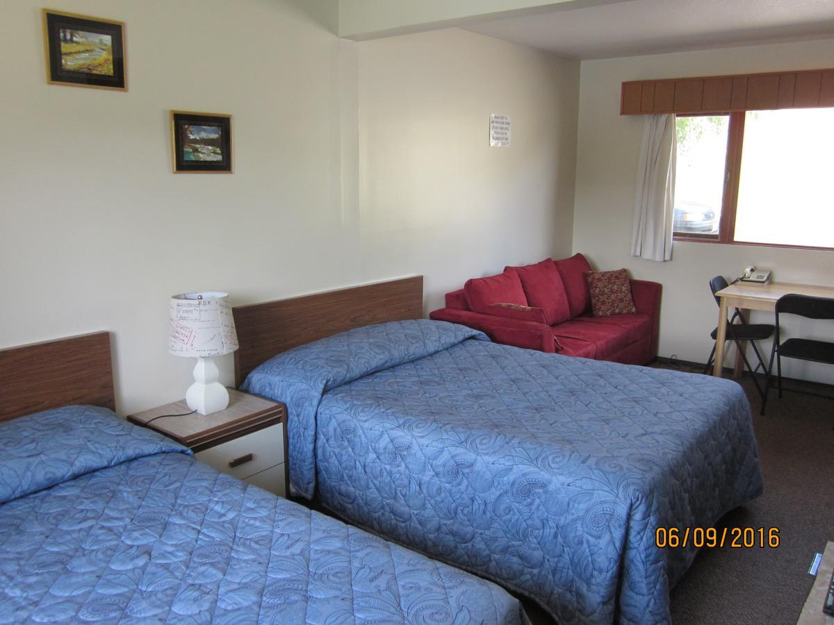 Valleyview Motel Williams Lake Exterior photo